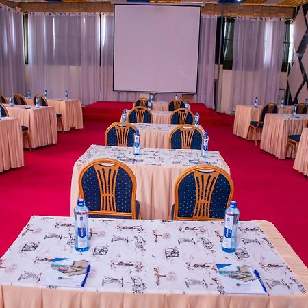 Buraha Zenoni Hotel&Resort Nakuru Bagian luar foto