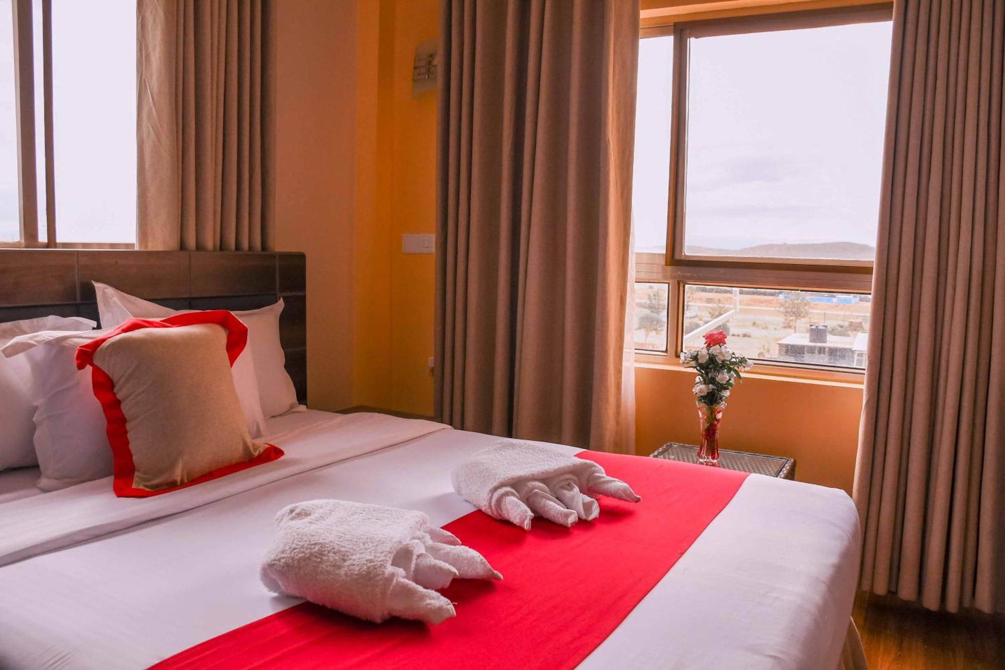 Buraha Zenoni Hotel&Resort Nakuru Bagian luar foto