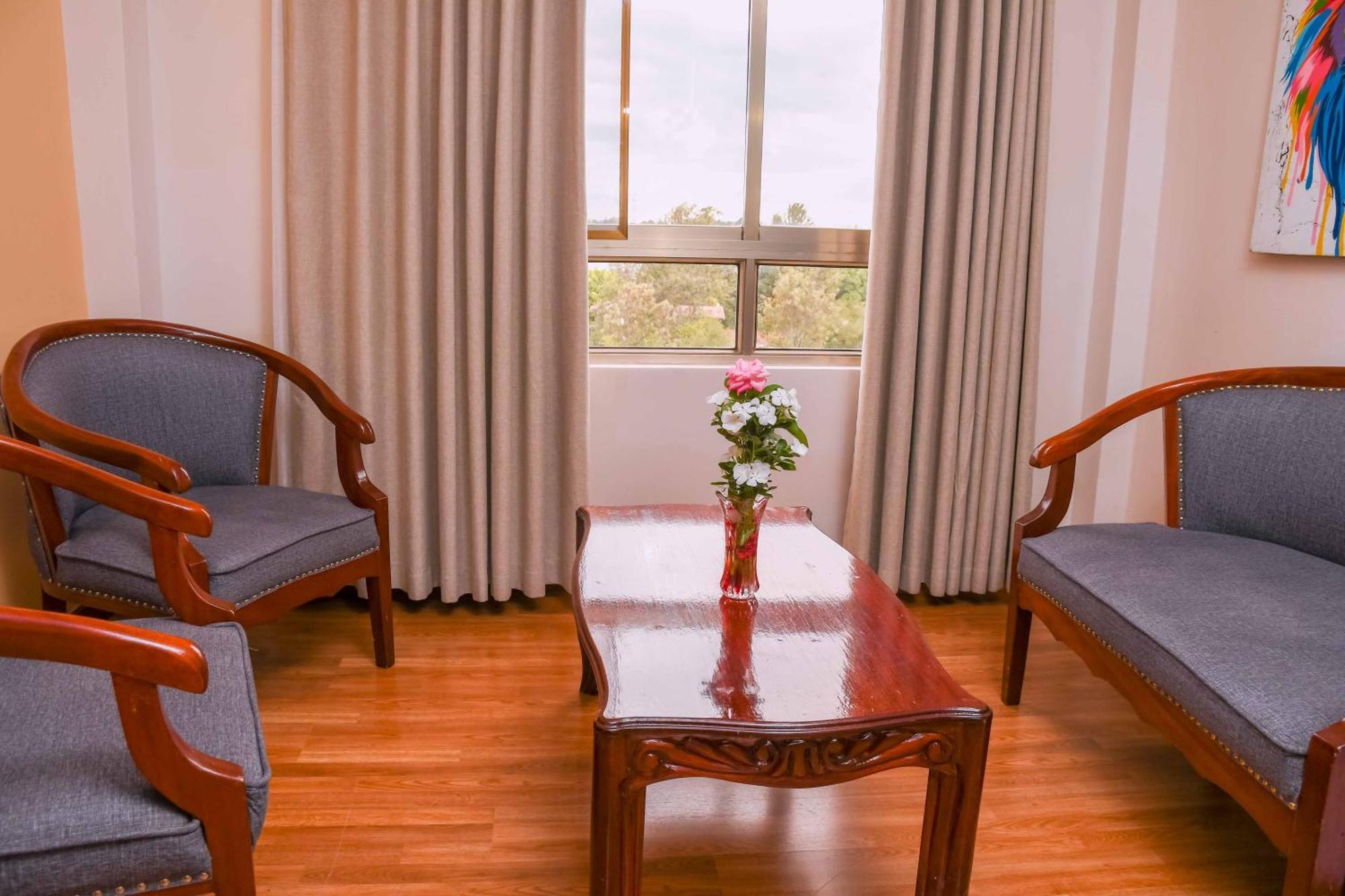 Buraha Zenoni Hotel&Resort Nakuru Bagian luar foto